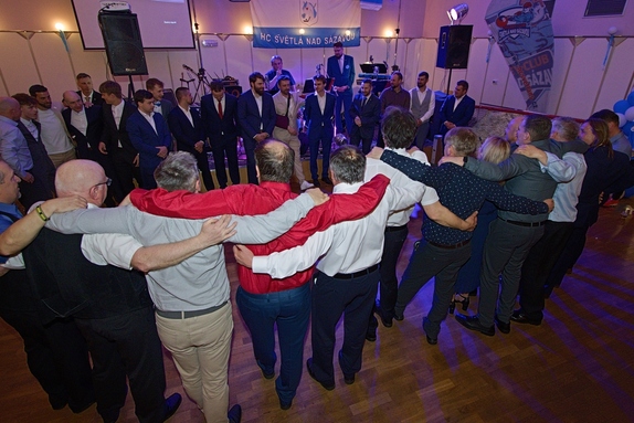 12. hokejový velikonoční ples 46