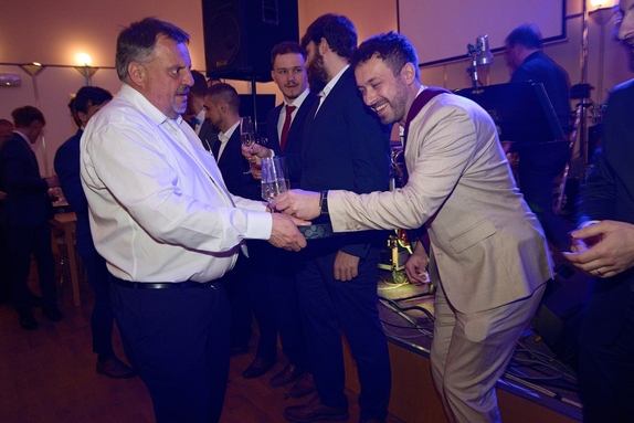 12. hokejový velikonoční ples 57