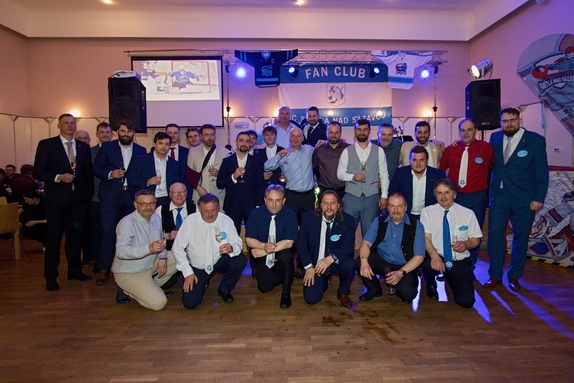 12. hokejový velikonoční ples 7