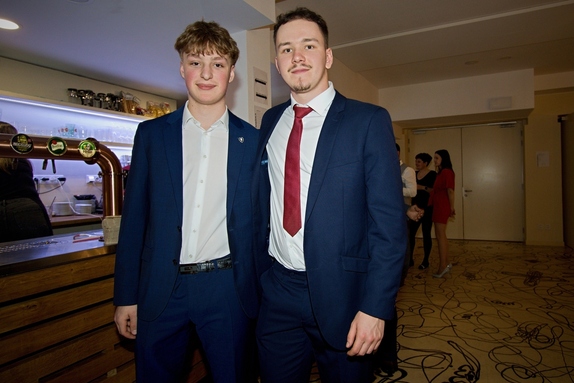 12. hokejový velikonoční ples 9