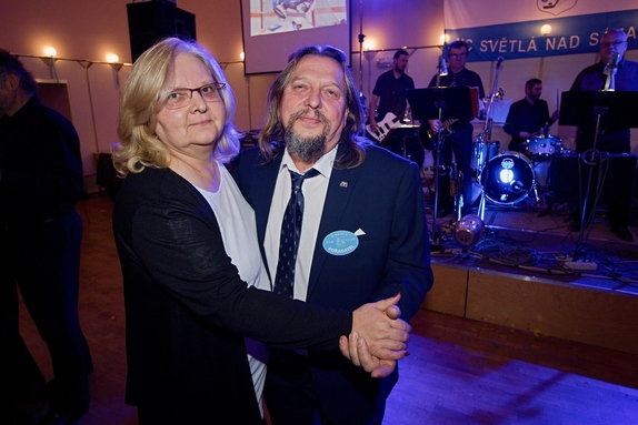 12. hokejový velikonoční ples 15