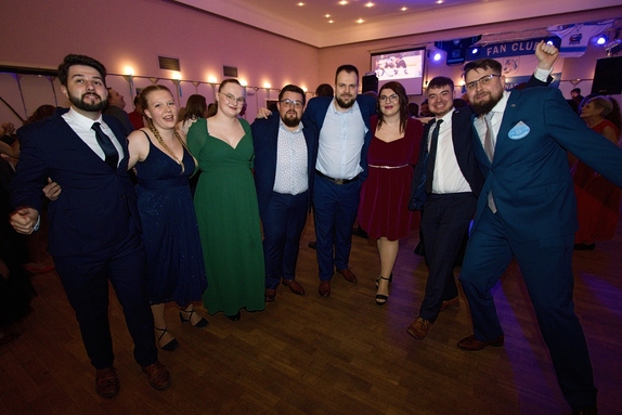 12. hokejový velikonoční ples 28