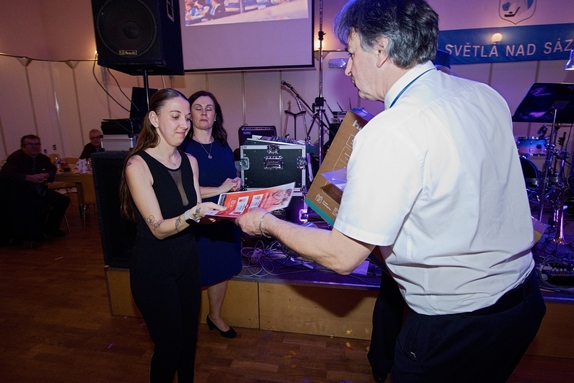 12. hokejový velikonoční ples 43