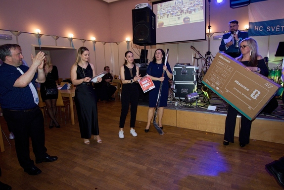 12. hokejový velikonoční ples 44