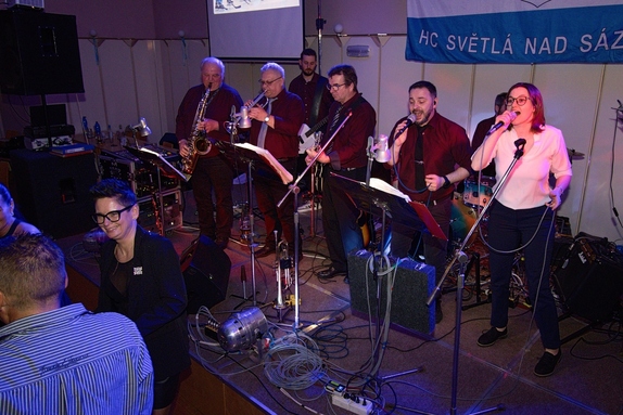 12. hokejový velikonoční ples 47