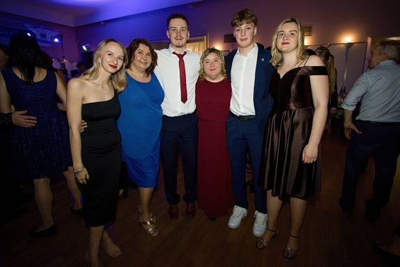 12. hokejový velikonoční ples 52