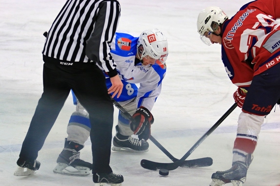 HC Světlá n. S. - HC Hlinsko 8:5 (12.2.2017) 38