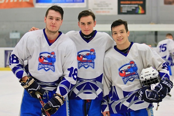 JUNIOŘI - 2018/2019 33