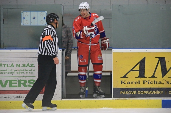 HC Světlá n. S. - HC Hlinsko 4:3 (4.11.2018) 28