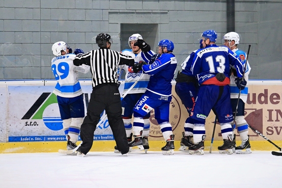 HC Světlá n. S. - HHK Vel. Mez. B 7:1 (15.12.2021)