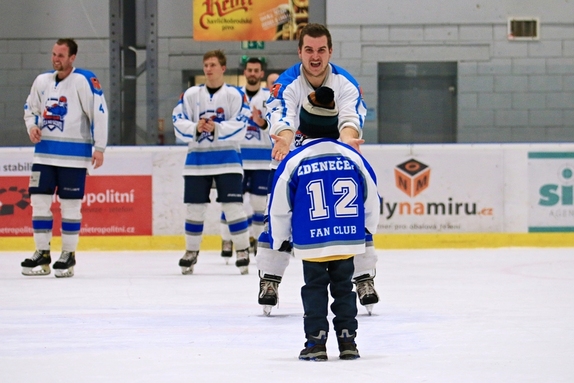 HC Světlá n. S. - HHK Vel. Mez. B 7:1 (15.12.2021)